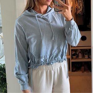 Women’s cropped sweatshirt